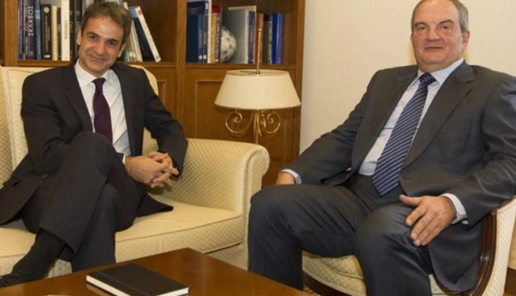 Ξαφνική συνάντηση Καραμανλή – Μητσοτάκη με αφορμή την επίσκεψη του πρώην Πρωθυπουργού στη Θράκη